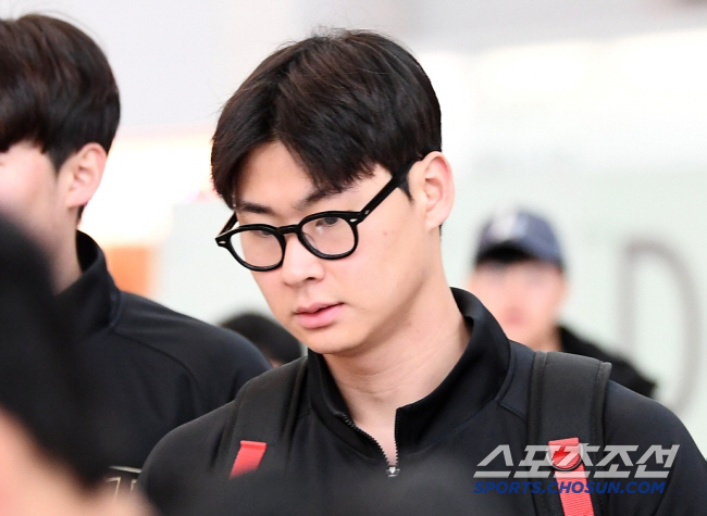 "코치님 인터뷰 봤는데…" 첫 억대 연봉 대박 KIA 영건 걱정? 왜 안…