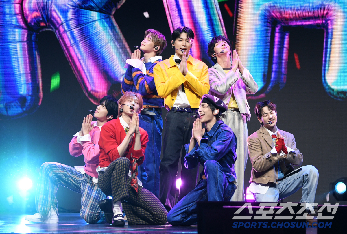 이븐 "4월 첫 단독콘서트, 저희만 홀로 서는 무대에 감사"