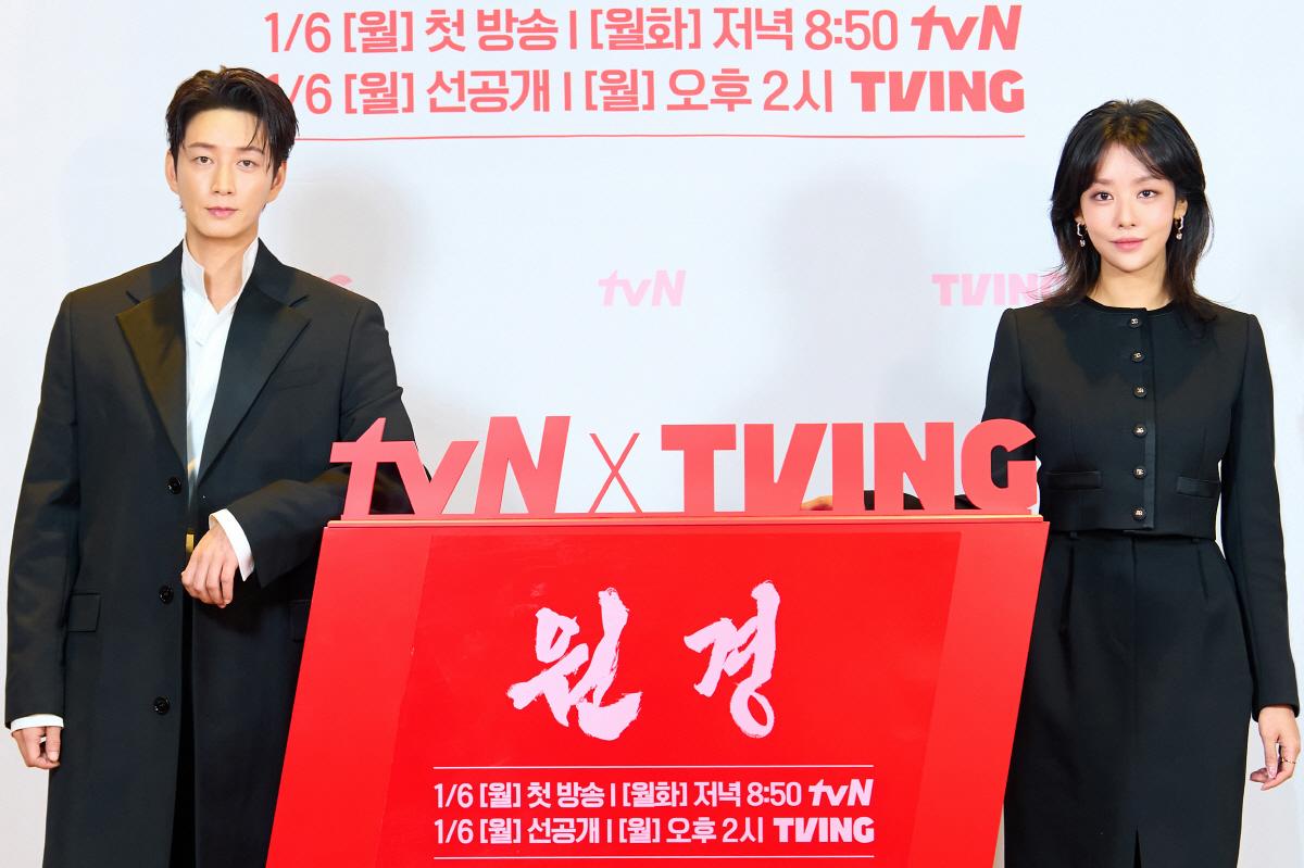 [공식] '원경' 종영 앞둔 차주영·이현욱·이이담 "마지막까지 함께해 달…