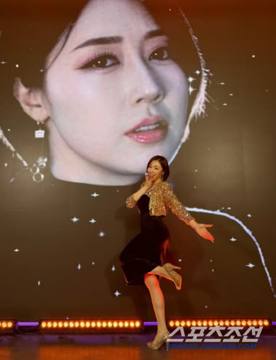 따라 부르면 '돈대문'이 활짝? '싱어송라이터' 나비드, 신곡 '돈대문아…