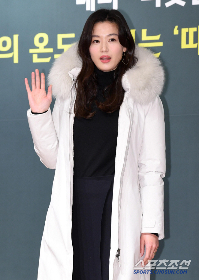 [공식] 전지현 "고강도 세무조사로 추징금 납부? 위법 NO, 비용처리 …