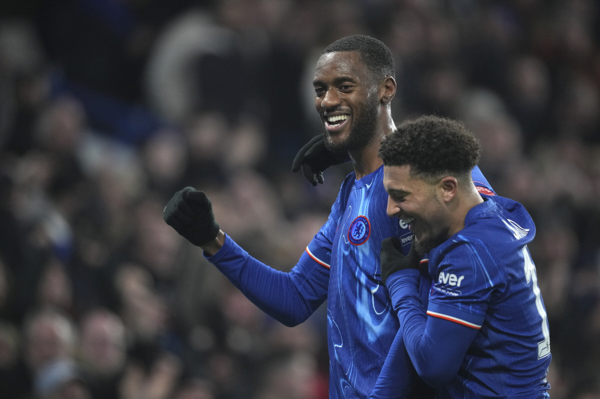 "맨유가 어쩌다 이리 됐나" 먼저 손절한 산초, 빌라 데뷔전 치른 래시포…