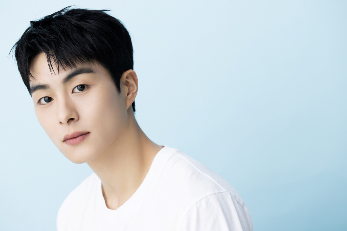 [인터뷰②] '체크인 한양' 정건주 "‘하오나 4인방’, 카페·술자리서 …