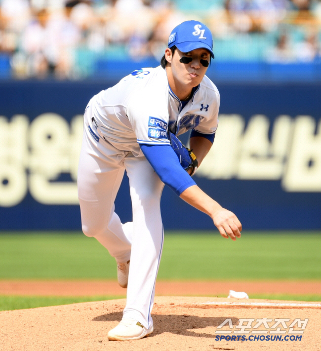 "수류탄으로 체크"  눈물의 KS 1차전→관절와순 부상...다승왕의 재도…