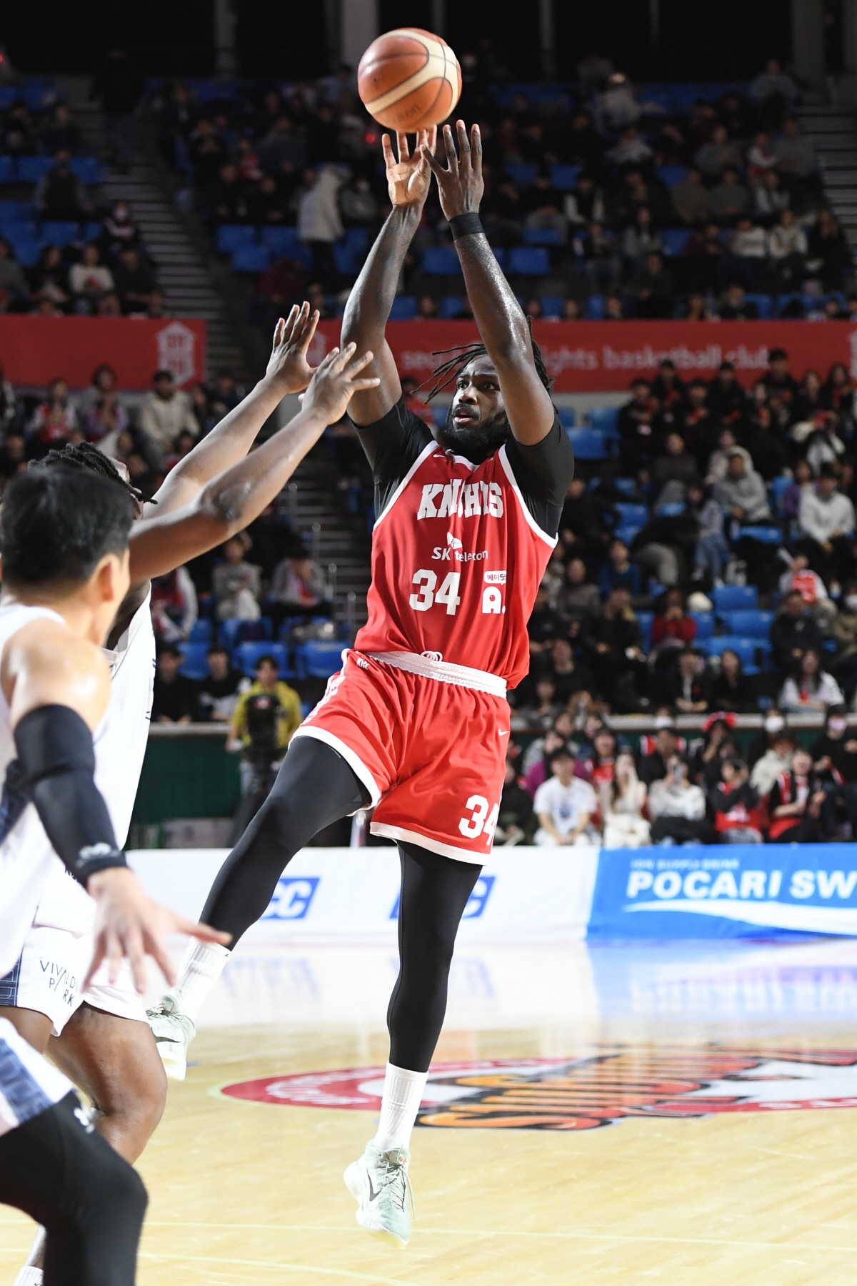 SK 자밀 워니, '한시즌 MVP 3회' 최초기록 세웠다…4R MVP 투…