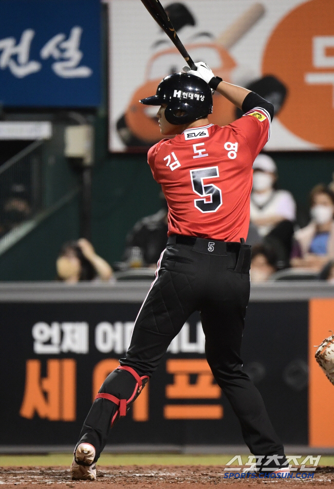 '이렇게 많이 팔렸어?' 김도영 매출 전설, 10개 구단 유니폼 판매 1…