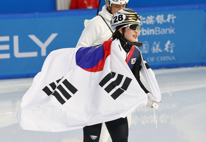 "김도영 나랑 비슷해서"…'KIA 찐팬' 쇼트트랙 2관왕 김길리의 고백,…