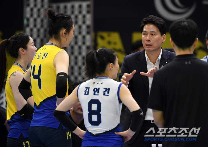 타도 흥국생명? 정관장에 쫓기는 신세…'위파위 시즌아웃' 현대건설, 최대…