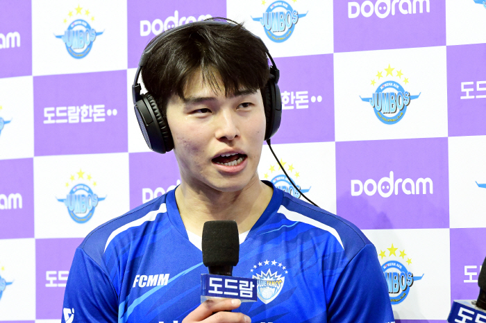 "울컥? 신중하게 말하다보니" 아들 생일에 수훈 인터뷰 '감동'…동료는 알고 있던 '살림꾼 존재'