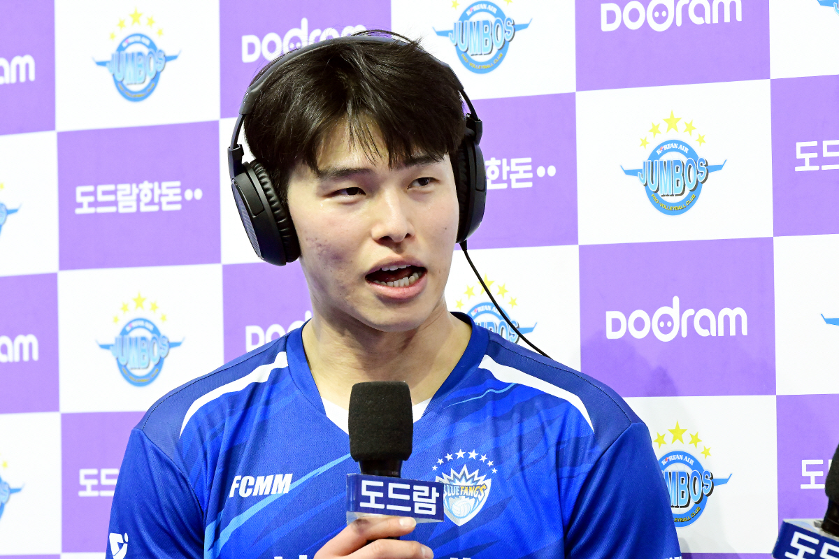 "울컥? 신중하게 말하다보니" 아들 생일에 수훈 인터뷰 '감동'…동료는 …