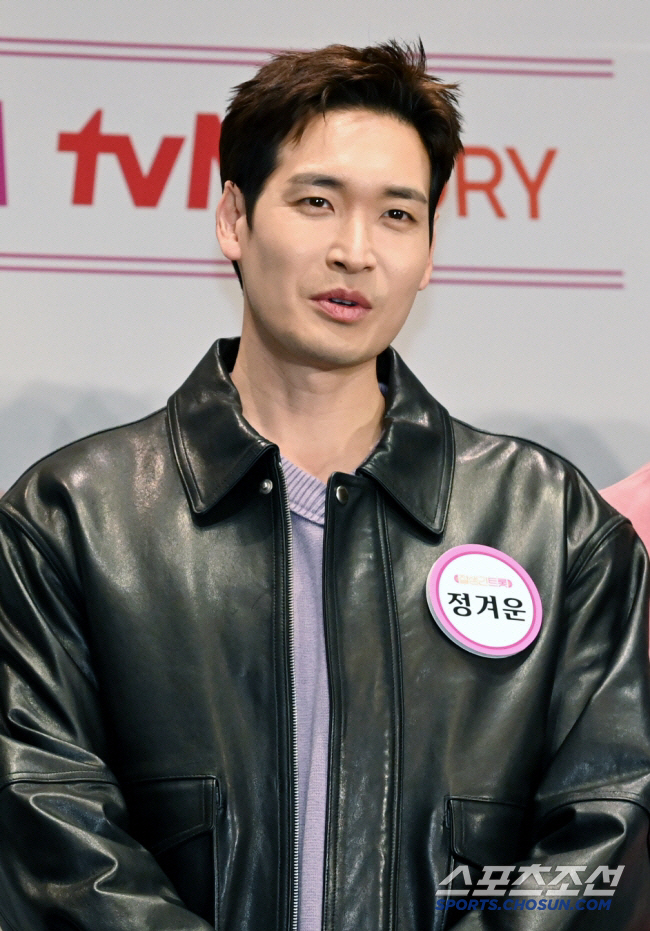 ‘김우림♥’ 정겨운, 녹록치 않은 재혼생활..“장인 눈물로 반대” ('돌…