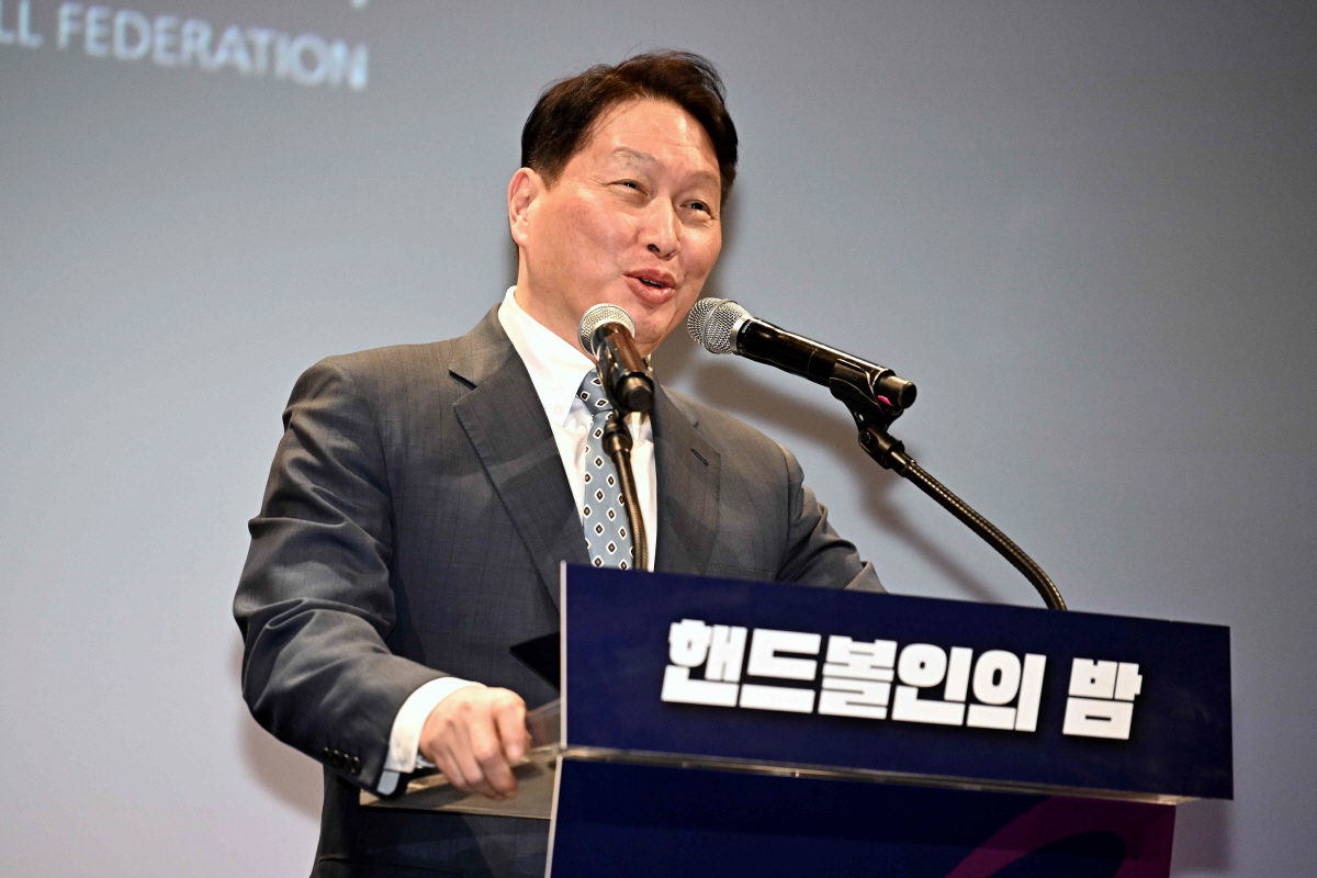 "한국 핸드볼 새 도약" 최태원 대한핸드볼협회장↔곽노정 신임 협회장 이취…