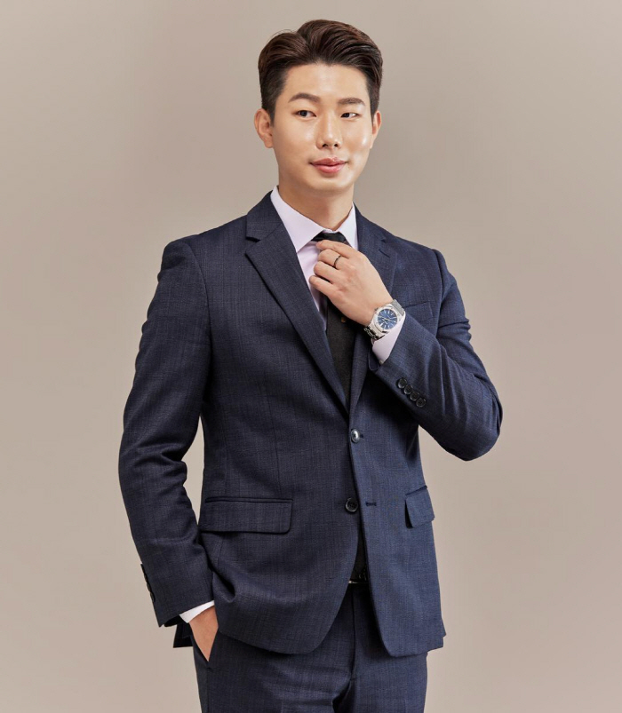 'BTS 한복 디자이너' 김리을, 향년 32세 사망..SNS엔 "1995…