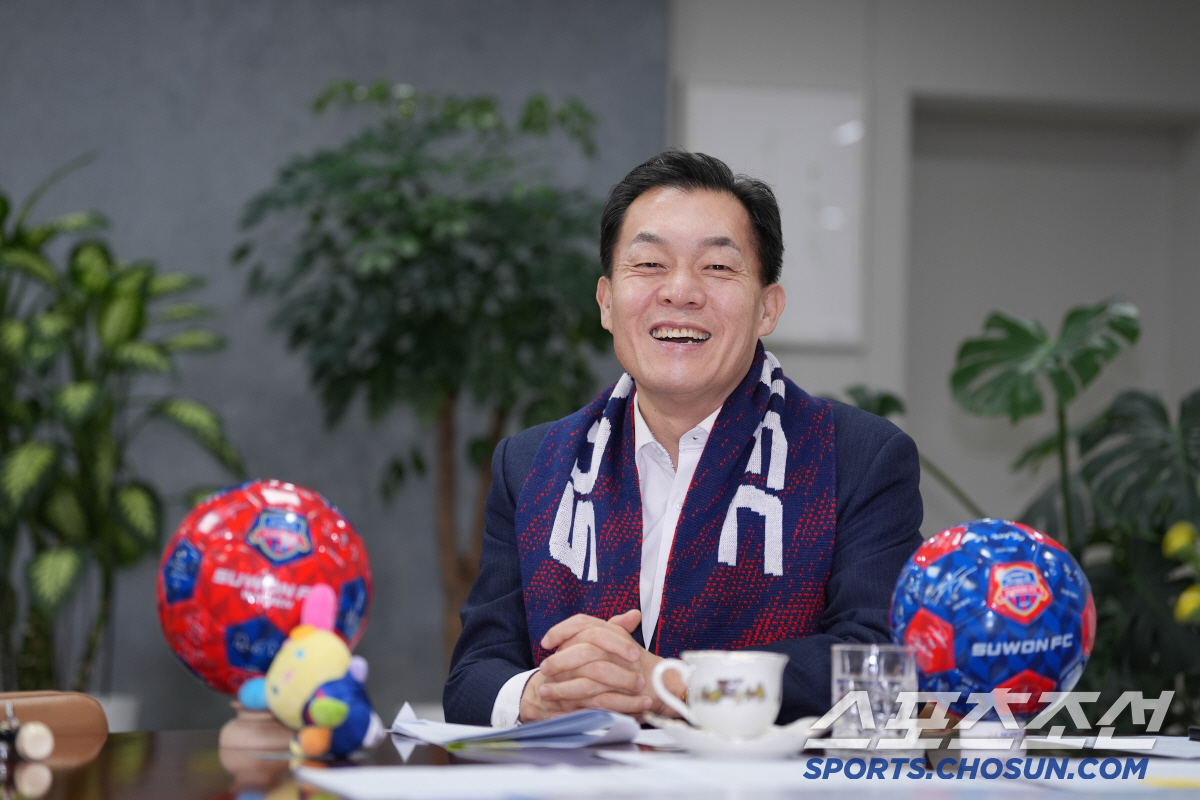 "(최)대호형,함 붙읍시다" 수원구단주 이재준 시장,'절친'안양시장 향한…