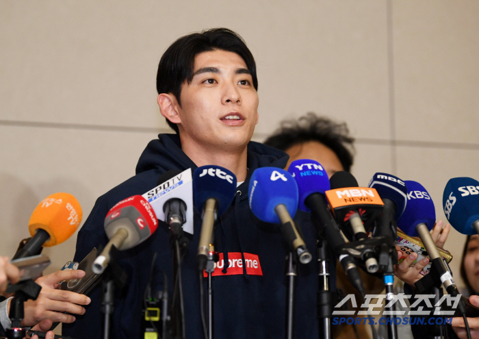 "이정후, 경기에 나올 수나 있겠어?" 美유력지 갑자기 충격 전망 → 극…