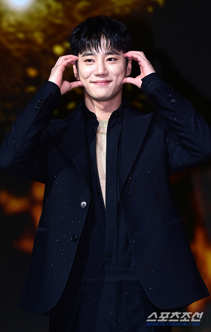 [포토] 이준영, 하트 받으세요!