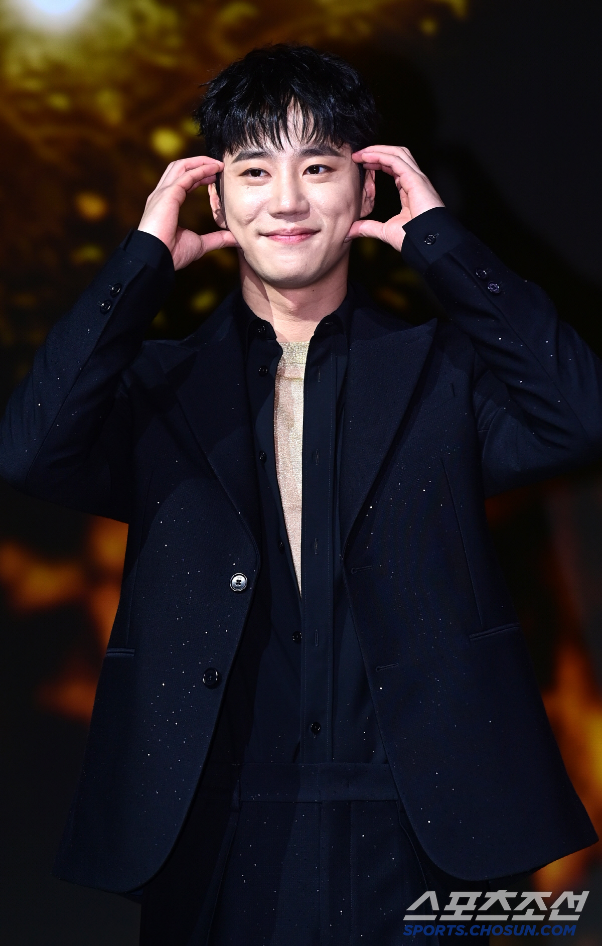 [포토] 이준영, 하트 받으세요!
