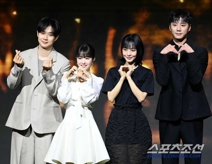 [SC현장] 박서준·박형식 이어 최우식..♥박보영 '멜로무비'로 이기적인…