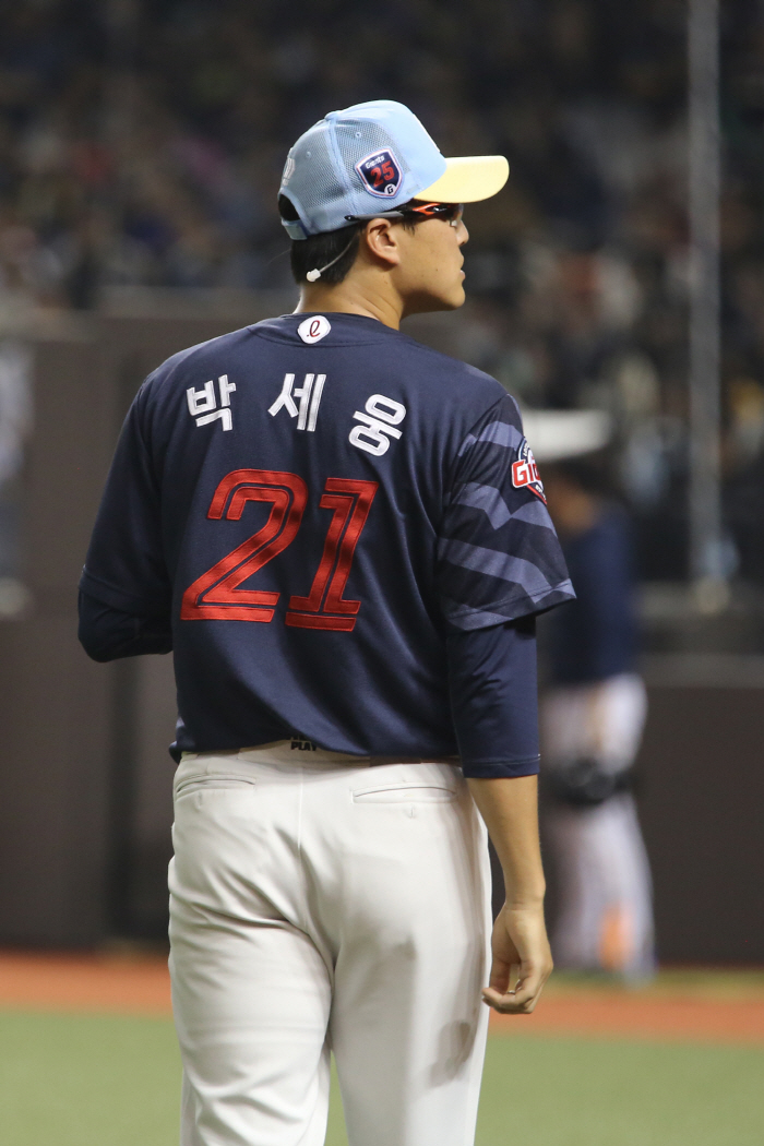 '올해 첫 패배' 겪은 명장의 반응은? '10안타 3득점' 대만 대표팀보…