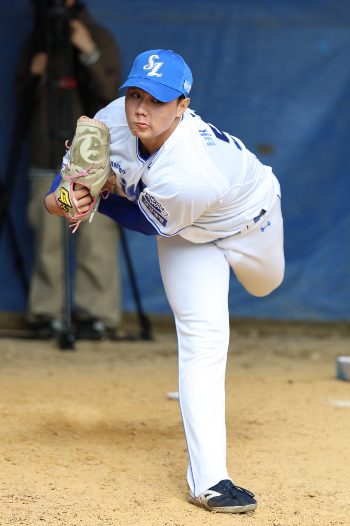 다승왕과 180SV 투수 앞에서 피칭을?…역시 슈퍼루키, '2369G 포…