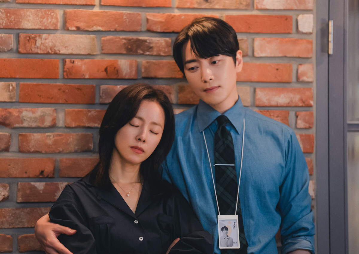 '나완비' 종영 D-1 한지민♥이준혁의 밀착 케어 로맨스, 완벽한 결말 …