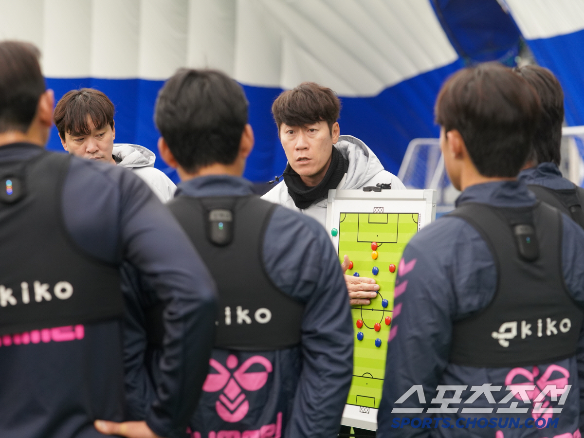 '샤프볼 시즌2'김은중 수엡 감독"올해도 강등권 예상?상관없어요"[K리그…