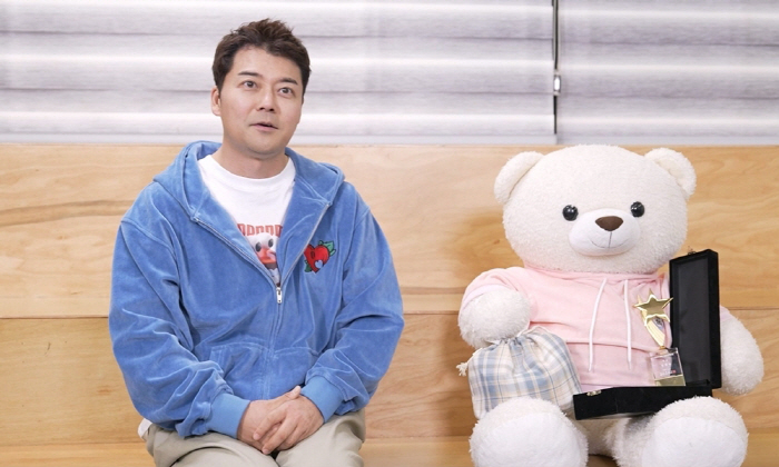 '대상 3관왕' 전현무, 올해 목표도 대상?…"최근 외모 칭찬 받아"