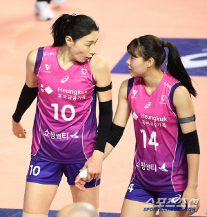 '충격' 김연경, 전격 은퇴 선언…