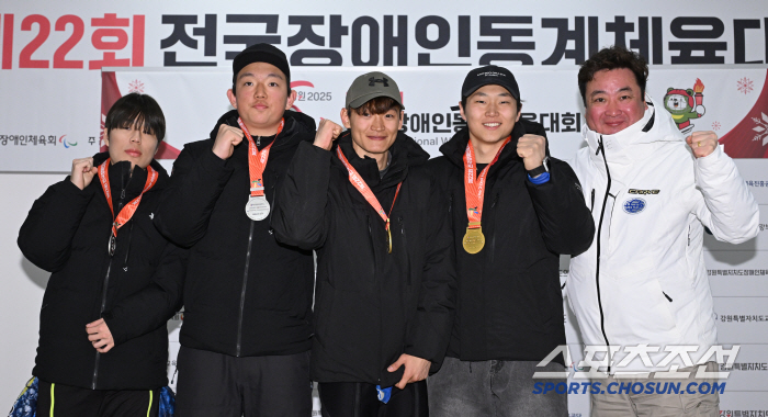 '시각장애 스키 간판'황민규 알파인스키 2관왕,7연속 메달 위업!"3번째…