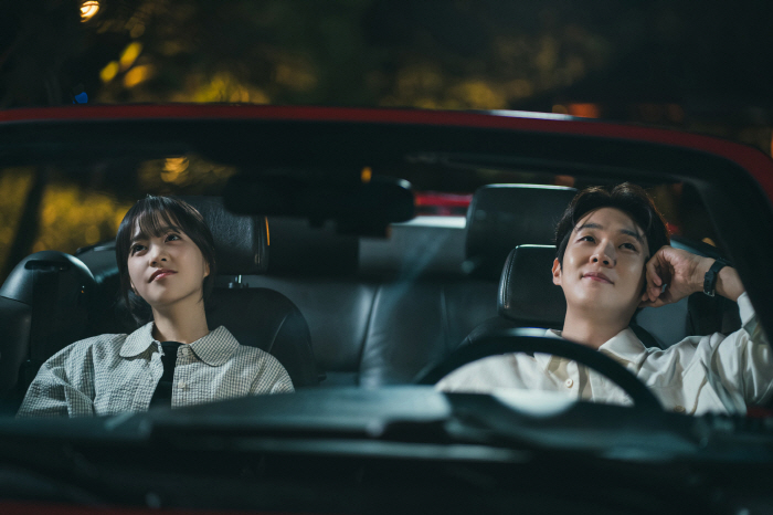 [문지연의 미리 봄] '멜로무비', '그 해 우리는'