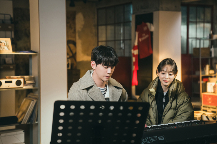 [문지연의 미리 봄] '멜로무비', '그 해 우리는'
