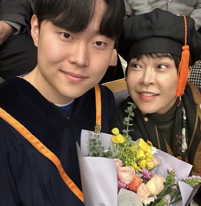 "조혜련 子, 18살까지 초졸"...검정고시→대학 졸업식에 엄마 울컥 "…