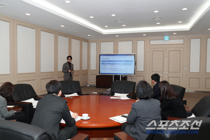 "金메달 회장님의 금의환향" 유승민 대한체육회장 당선인,진천국가대표선수촌…