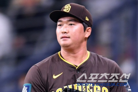'불펜 최고액 투수인데 26인 로스터 예상에 없다니...' 눈물젖은 빵 …