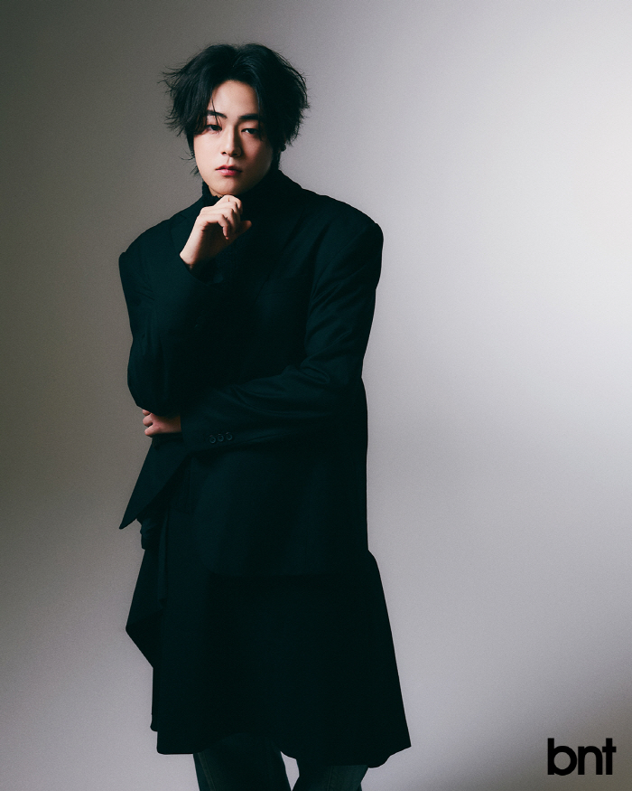 건우 "TFN 활동 끝 솔로 시작, 부담 크지만 즐기려 해" [화보]