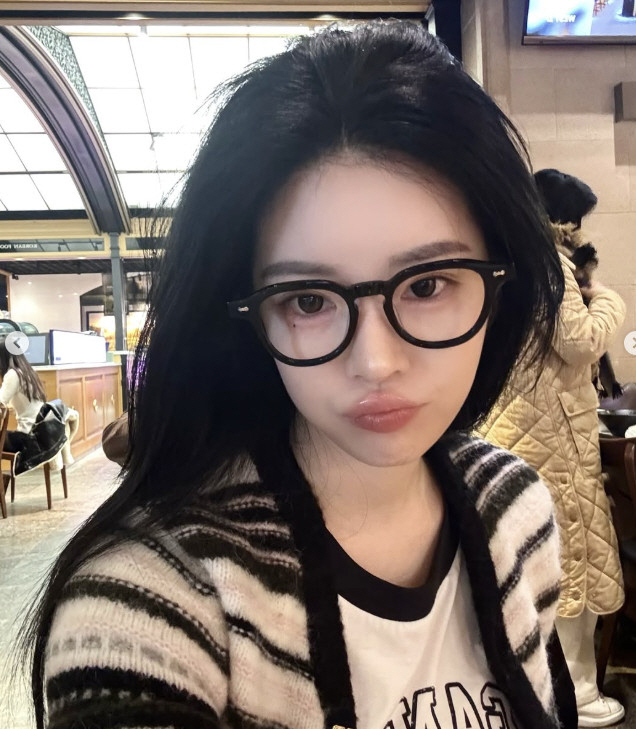 '승리·허웅 열애설' 유혜원, 예쁘긴 진짜 예뻐…'연봉 1억 5천' 영앤…