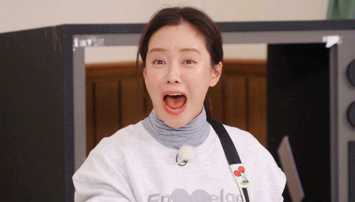 송지효, 이런 모습은 처음..평정심 잃고 눈코입 완전 개방('런닝맨')