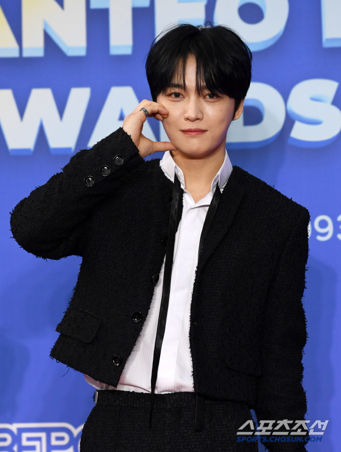 [포토] 김재중 '볼하트'