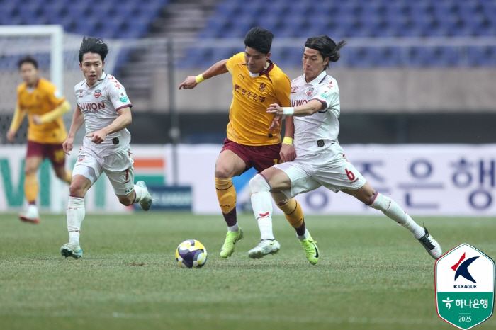 '끝내 터지지 않은 골' 광주-수원FC, 치열한 공방전 끝 0-0 무승부
