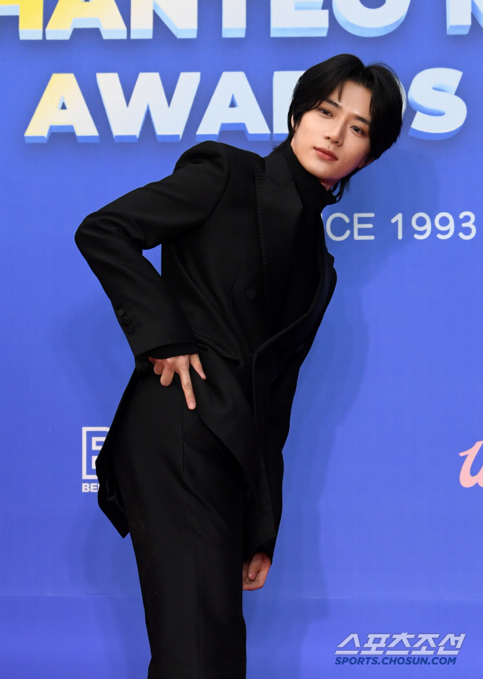 [포토] 투모로우바이투게더 범규 '엉덩이 자랑'