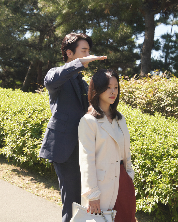 [SC줌人] 서동재 잊게 한 ‘완벽한 비서’… 이준혁, 장르 불문 대체 …