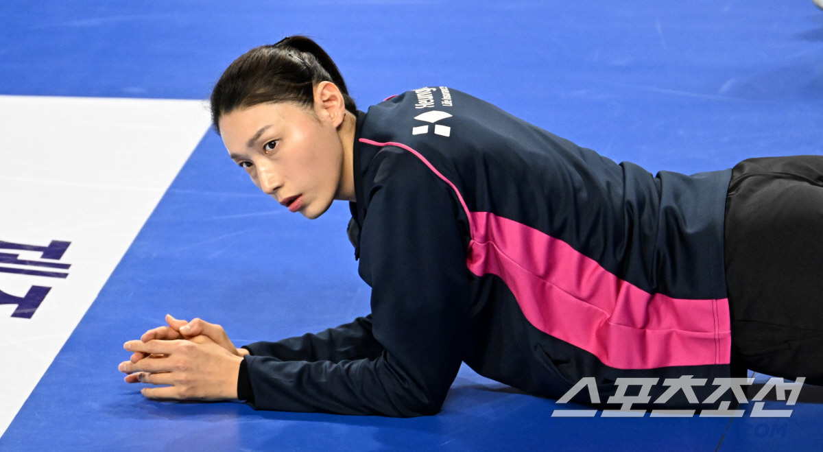 '김연경 은퇴' 실감나네.. 화성 마지막 경기 '3929석 전석 매진' …