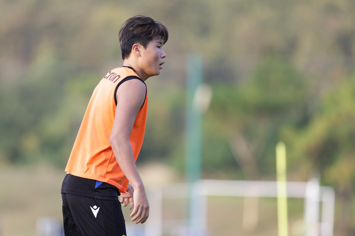 [현장라인업]'이적생 듀오' 최우진-김영빈 동반 출격! 전북 포옛 감독,…