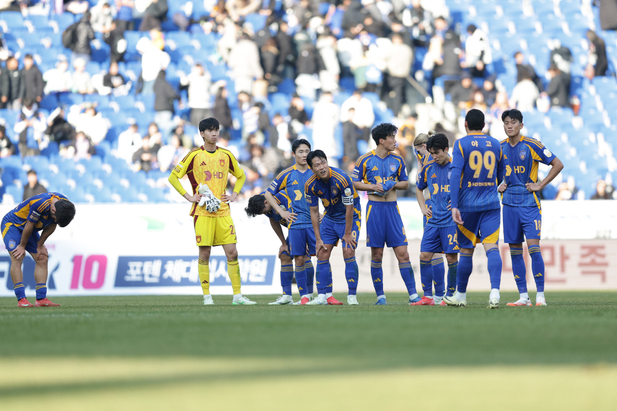 "축구공은 둥글다, 불변의 법칙" 포항, 서울이어 '챔피언' 울산도 무너…