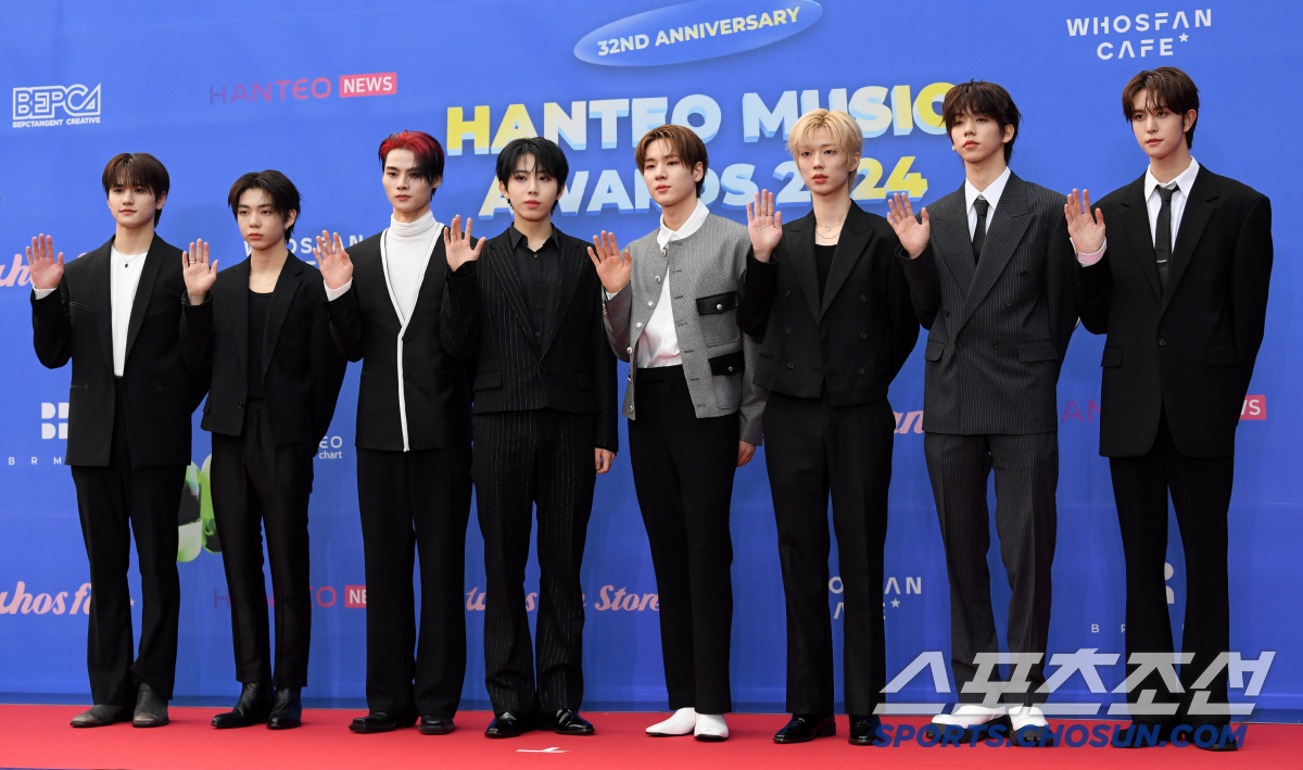 [포토] 에잇턴 '시크한 포즈'