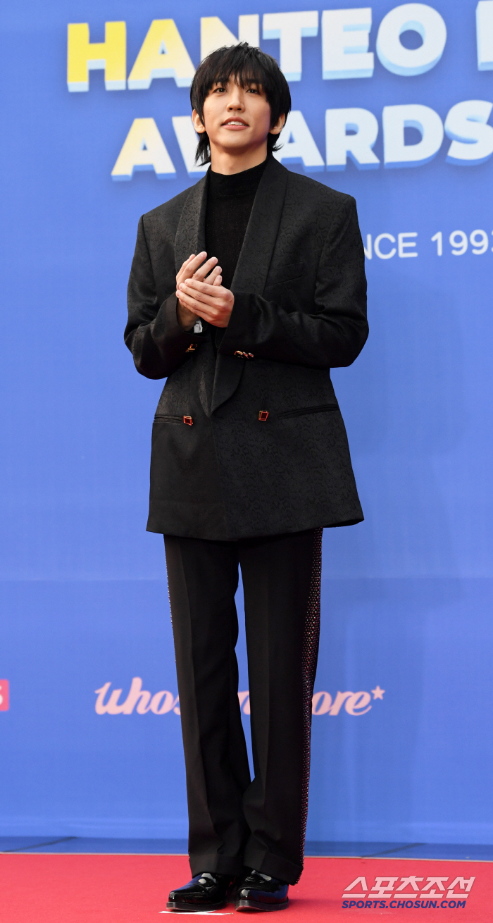 [포토] 이승윤 '떨리는 포토타임'