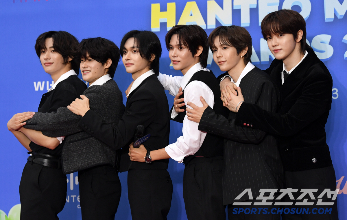 [포토] 라이즈 '추우니깐 모두 모여'