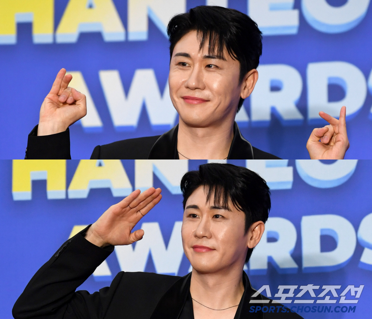 [포토] 영탁 '팬들 마음 사로잡은 비주얼'