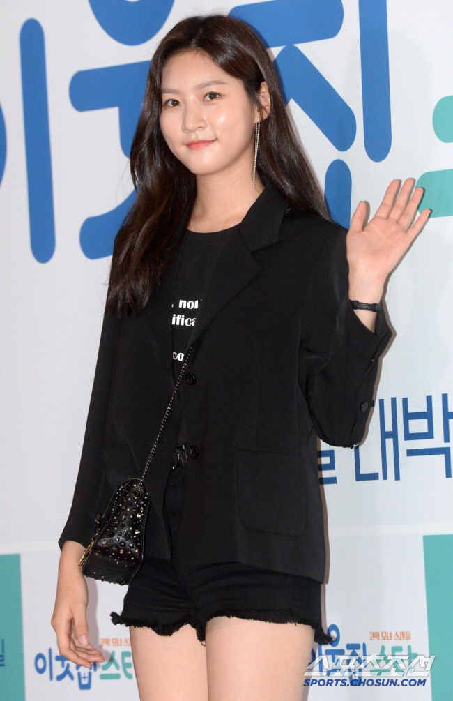 [공식] 故김새론 전 소속사 "안타까운 소식…깊은 애도를 표한다"