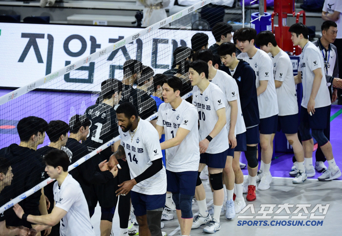 '디펜딩챔피언' 잡고 '홈 축포'를? 이보다 이상적일 수 있을까…V리그 …